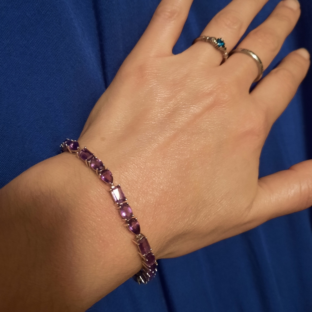Beautiful new wot amethyst bracelet